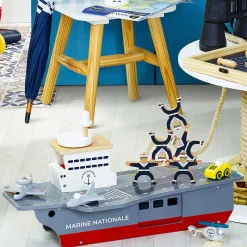 Porte-avions en bois et 5 accessoires - Vilac