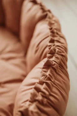 Tapis de jeu à bords relevables 2 en 1 Bloom marron - Play and Go